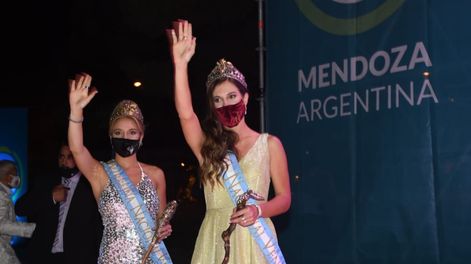 Reina y Virreina Nacional de la Vendimia en el museo Cornelio Moyano - José Gutiérrez / Los Andes