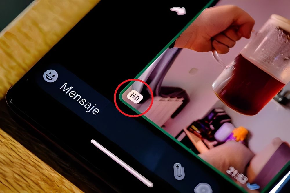 Icono de imágenes HD en WhatsApp