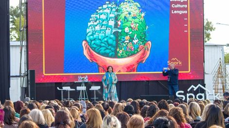 Más de 1.000 docentes rurales de Mendoza se capacitaron en ciencia, arte y tecnología. Fue en el marco del festival educativo Spark, que se hace hace 4 años y por primera vez tuvo como sede la provincia