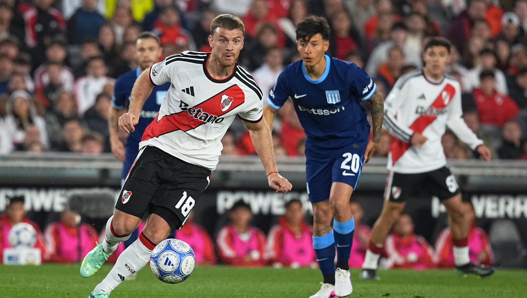 River - Racing, por la Liga Profesional.