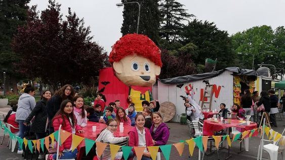 Vuelven los kioscos a la Plaza de Maipú.