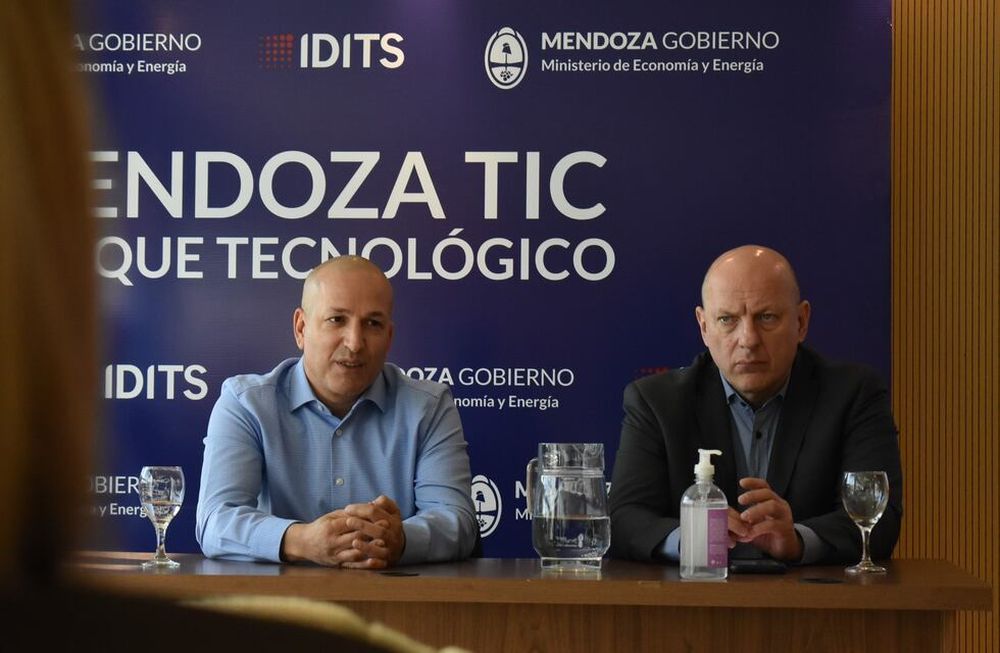 El CEO de la empresa multinacional Yaya Soft se reunió hoy con funcionarios de gobierno de Mendoza, anuncia inversiones en el campo de la economía del conocimiento.