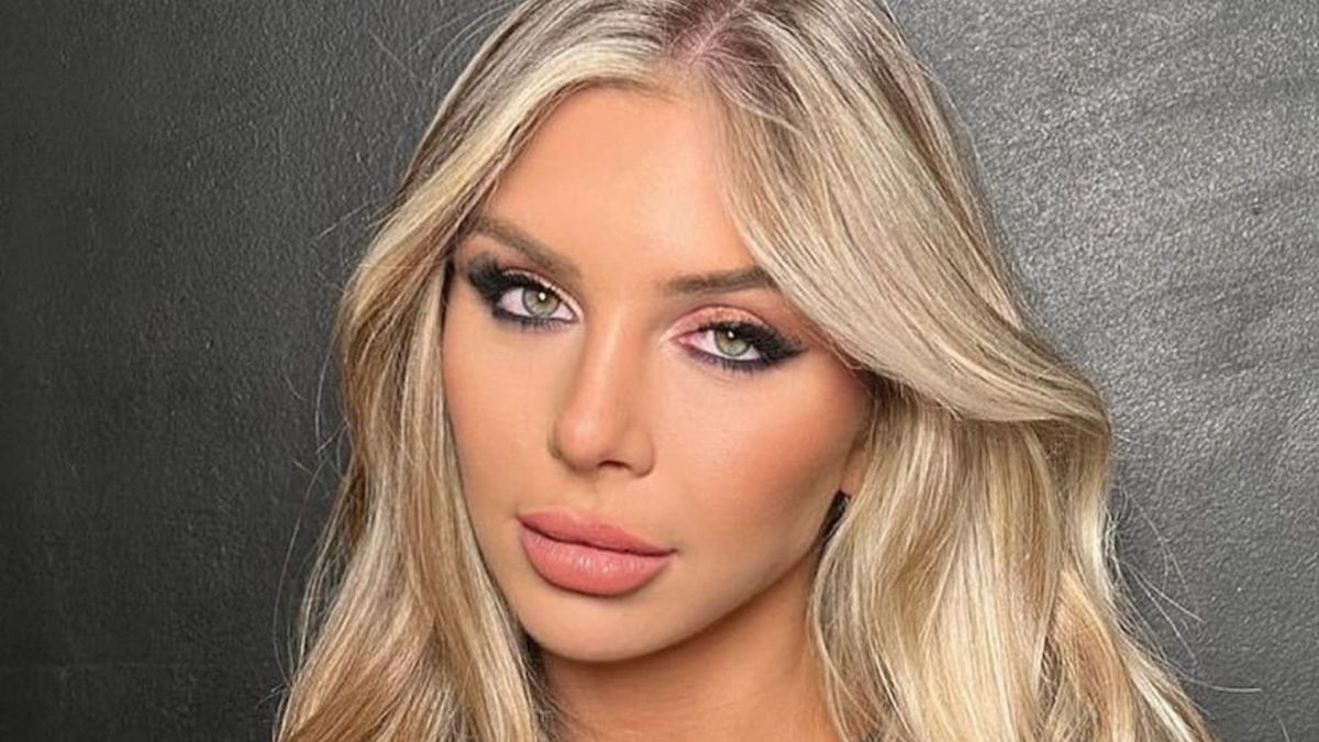 Romina Malaspina se puso la lencería rosa más erótica que tenía y