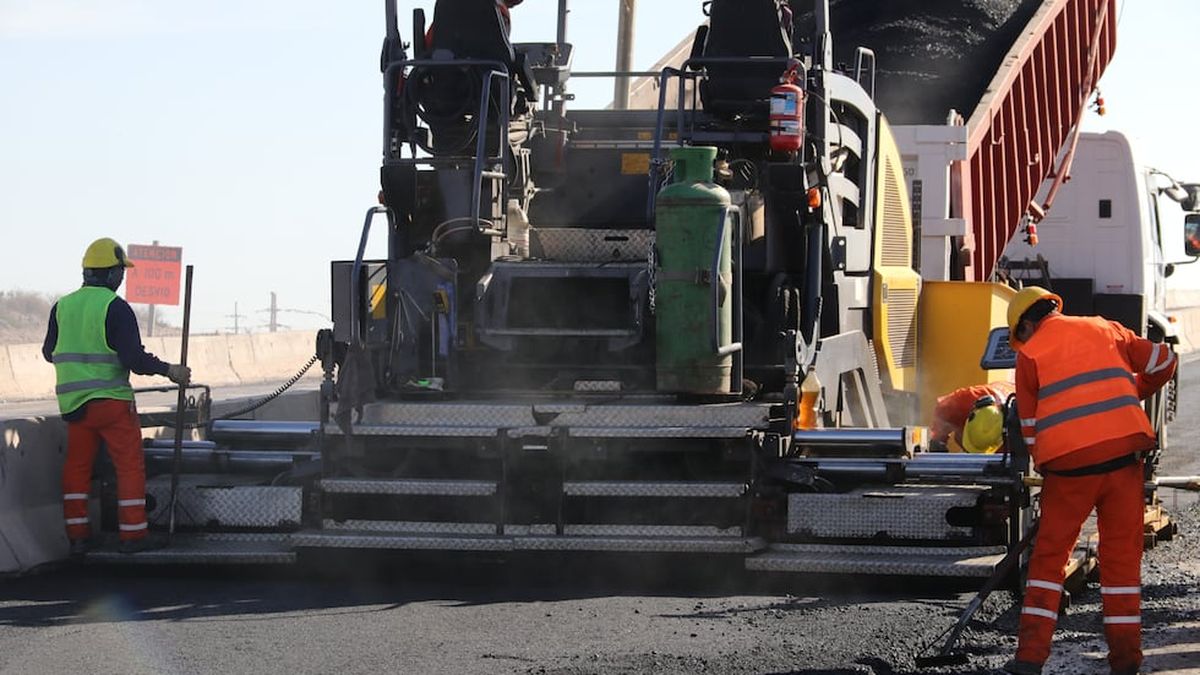 Caputo confirmó licitaciones para mejorar más de 2.500 km de rutas: 