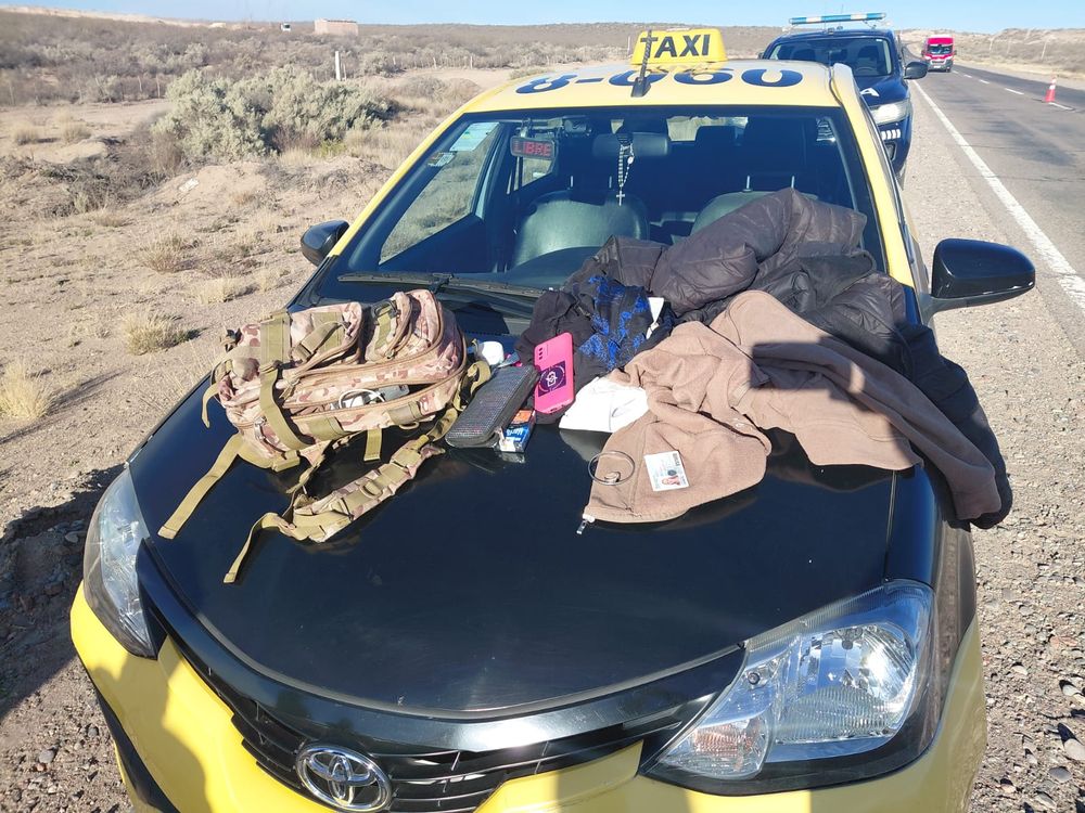 La conoció por Tinder, fue apuñalado y le prendió fuego su casa: quedó detenida