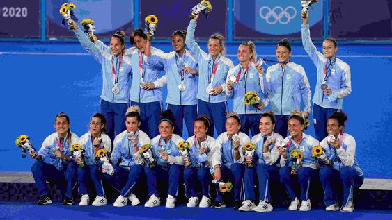 Las Leonas lograron su tercera medalla de plata en Tokio 2020. Un gran rendimiento colectivo del equipo del Chapa. (AP)