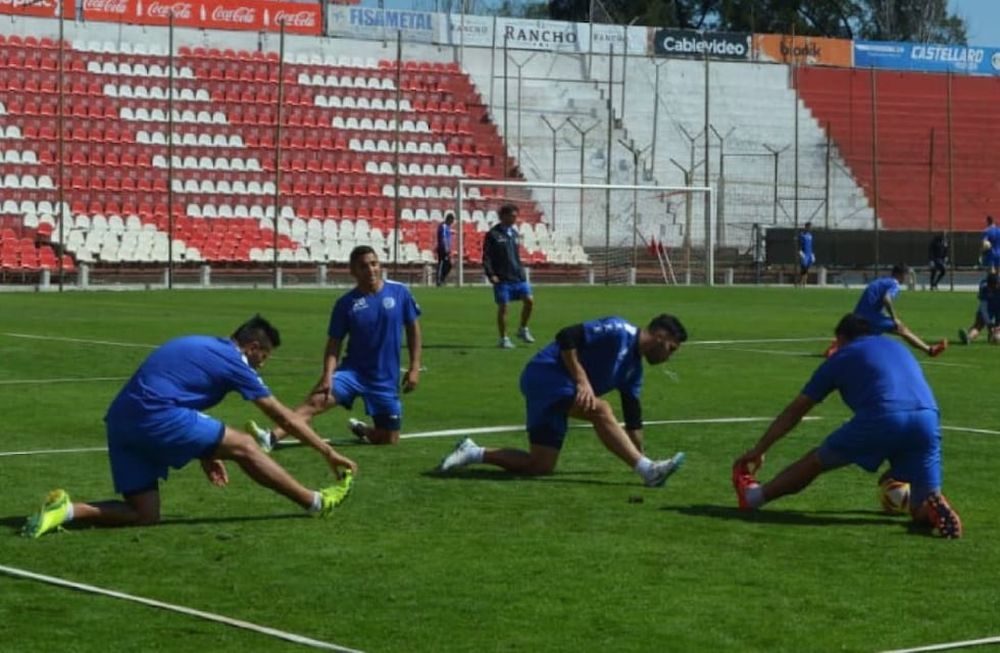 El Tomba se movió en cancha de Unión pero Dabove sigue sin definir el equipo