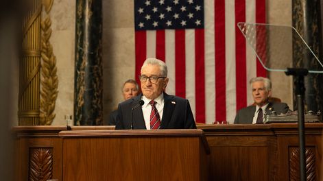 Robert De Niro es el ficticio expresidente de Estados Unidos George Mullen en Día cero (Zero Day), miniserie de Netflix.