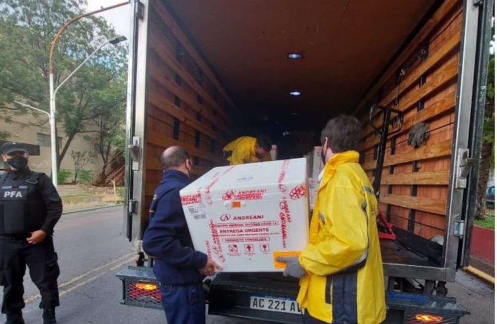 Vacuna Sputnik V: llegaron nuevas dosis a Mendoza, correspondientes a las etapas 1 y 2.