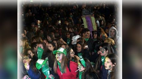 El aborto, en el amplio  abanico de izquierda a derecha - Por Héctor Ghiretti
