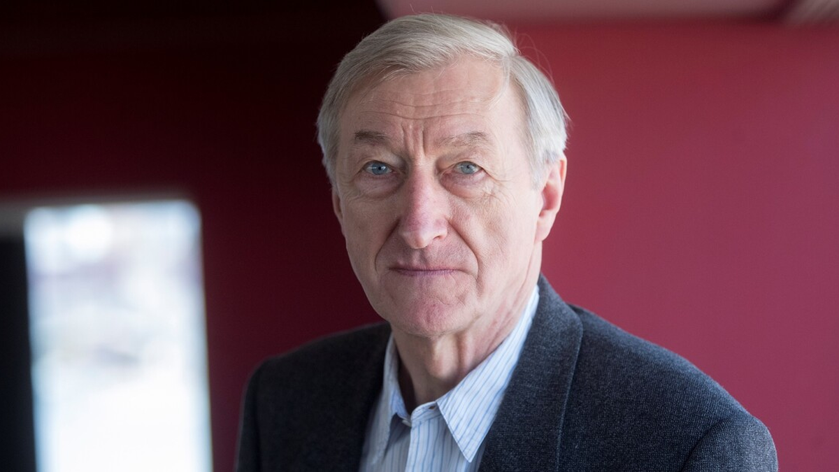 El escritor Julian Barnes ganó el Premio Princesa 