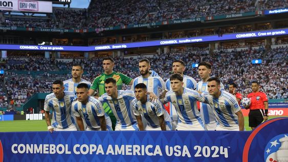 ARGENTINA VS PERUFecha: 29/06/2024COPA AMERICA ESTADOS UNIDOS. Los 11 de Argentina en el partido ante Perú, por el Grupo A de la Copa América. (Prensa Argentina)