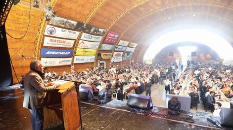 El gobernador Alfredo Cornejo en la Fiesta Nacional de la Ganadería de Zonas Áridas. Foto: X / @alfredocornejo