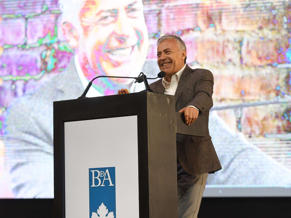 El gobernador Alfredo Cornejo cerró el acto del Agasajo de Bodegas de Argentina