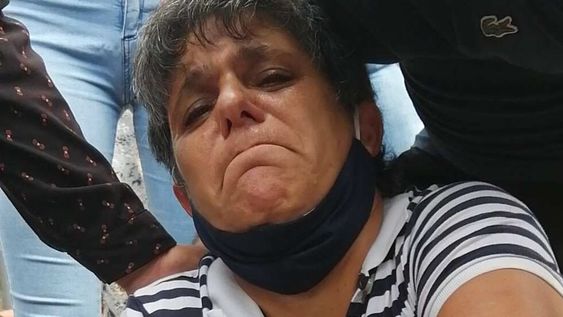 La dirigente política fue detenida durante la protesta realizada contra el Gobierno nacional y el provincial por las nuevas restricciones. Foto: Gentileza