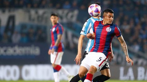 El ex-Talleres Juan Ignacio Méndez abrió el marcador para San Lorenzo en su visita a Racing, en Avellaneda. (Fotobaires)