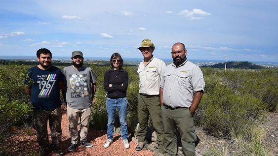 COFECyT. Capacitacion en Astronomía en áreas Naturales Protegidas de Mendoza, en el Divisadero Largo. Beatriz Garcia, astrónoma del proyecto, junto a Francisco Immerso, Alexis Manzilla, Ariel Ghillardi, Gustavo Vasca, durante la capacitacion de  equipo de trabajo del proyecto Constelacion Mendoza Foto: Mariana Villa/ Los Andes