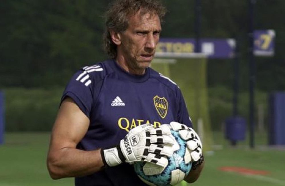 Fernando Gayoso, ex entrenador de arqueros de Boca, agradeció la ayuda de los hinchas. 
