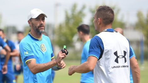 El entrenador de Rosario Central, Cristian Kily González, no convocó a Marco Ruben para la primera fecha. (@carcoficial)