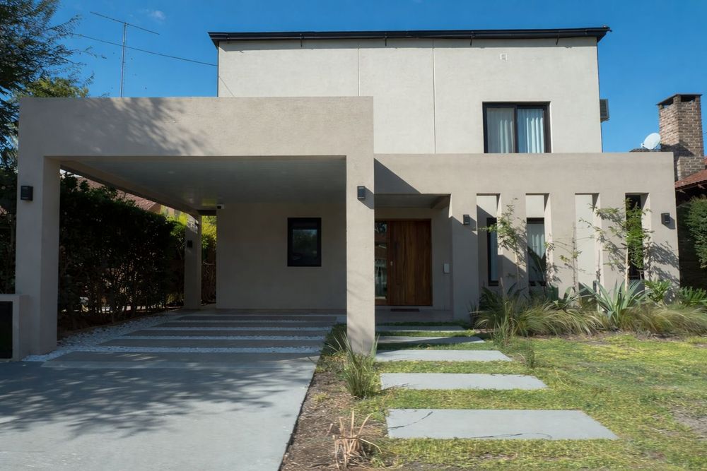 Manuel Adorni deberá dar explicaciones sobre la adquisición de un country en Exaltación de la Cruz