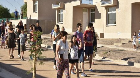 En el barrio Esperanza 4, el gobierno provincial había entregado 44 viviendas.