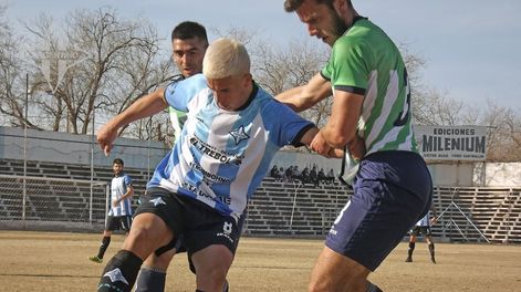 Los Andes | Argentino goleó 3-0 a UNCuyo y es escolta de FADEP en la Zona A del torneo de Primera A de la Liga Mendocina de Fútbol. / Gentileza Prensa Atlético Argentino