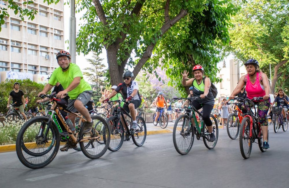 Con una gran convocatoria, se realizó la 2ª edición de la Pedaleada Nocturna