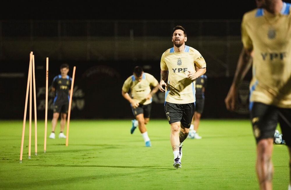 Lionel Messi de regreso en los entrenamientos de la selección argentina /Foto: AFA