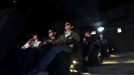 Un grupo de espectadores que asistió este fin de semana a la Sala 1 del Cine San Martín, en La Plata, denunció una serie de irregularidades