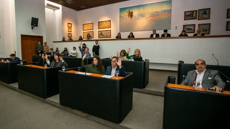 Los Andes | Con diez votos a favor, el Concejo Deliberante de Mendoza aprobó la ordenanza que limita la reelección de los concejales