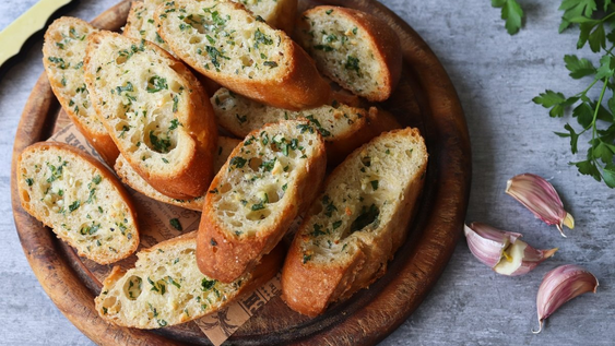 Recetas rápidas: pan de ajo.