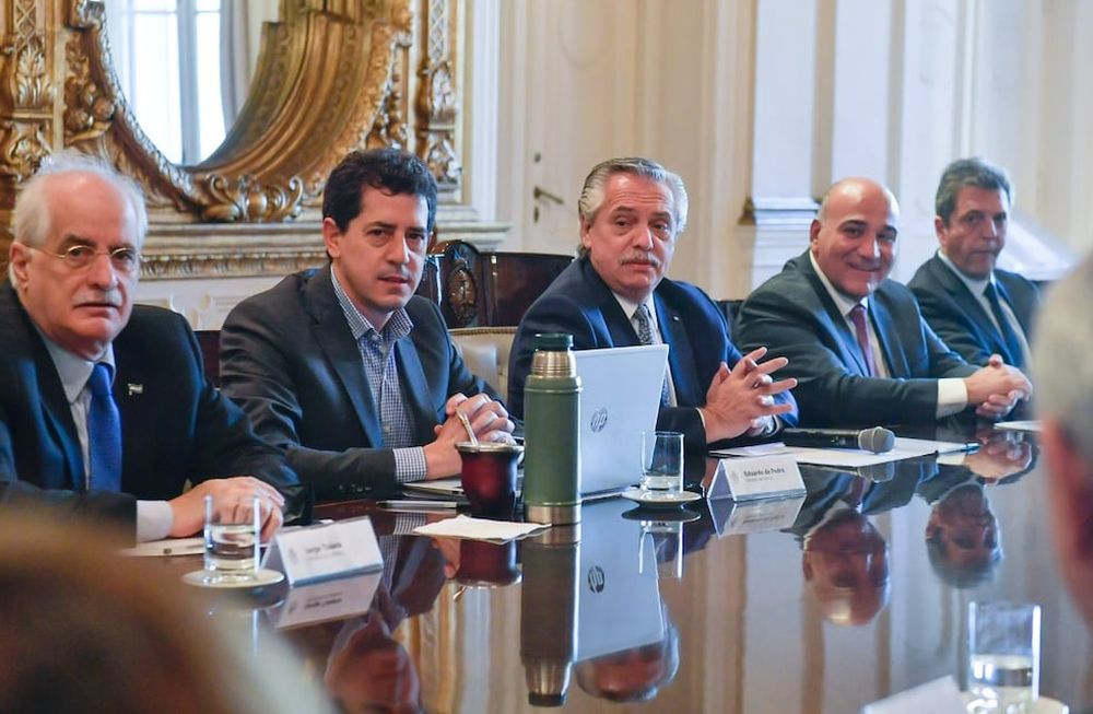 Alberto Fernández se reúne con sus ministros en medio de la consternación por el ataque a Cristina Kirchner