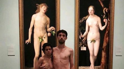 Por amor al arte se desnudaron en pleno Museo del Prado y terminaron presos