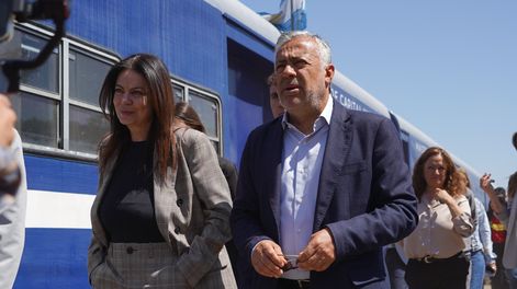 Cornejo se mostró junto a Pettovello en el cierre del recorrido del Tren Sanitario