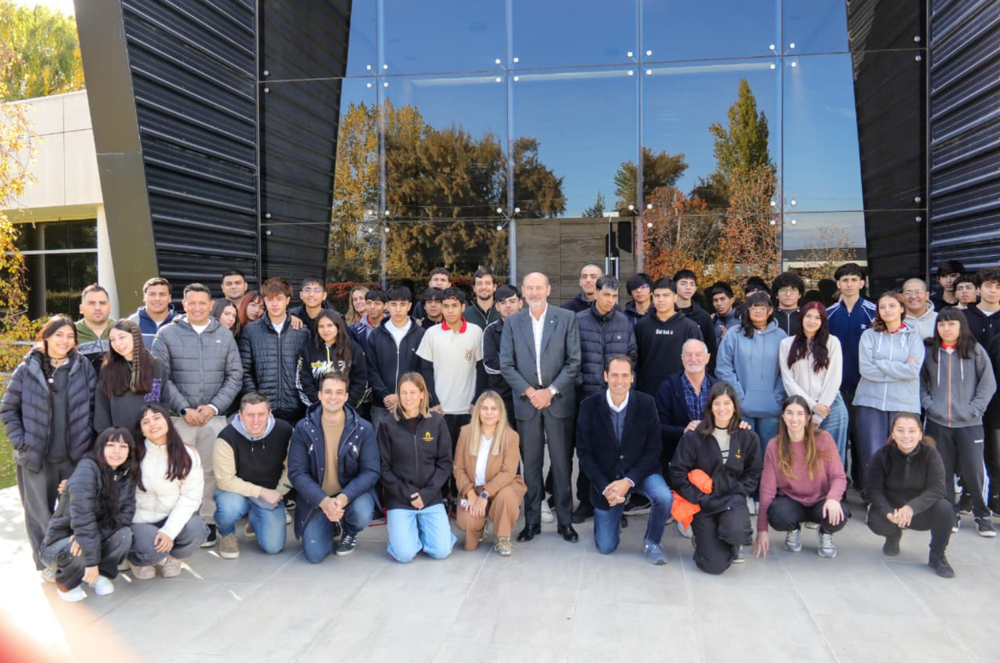 Estudiantes de escuelas técnicas participaron desde Mendoza del lanzamiento de Industria Inspira 2026. Fotos: Daniel Caballero