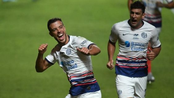 Franco Di Santo acudió a agremiados para cobrar lo que le debe San Lorenzo. / Gentileza.