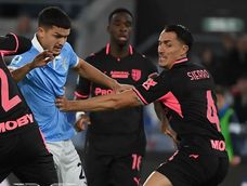 Lazio tras vencer al Parma quedó como único líder de la Seria A del Calcio de Italia.