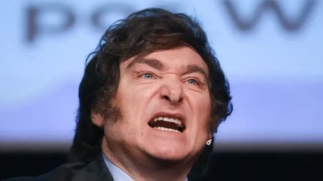 El presidente Javier Milei enojado.