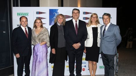 Los Andes | Dalmiro Barbeito, presidente de Cecim; Alejandra de Barbeito; el vicegobernador Mario Abed y su esposa Cristina; y Ana María y Atilio Calzetta, vicepresidente de Cecim.