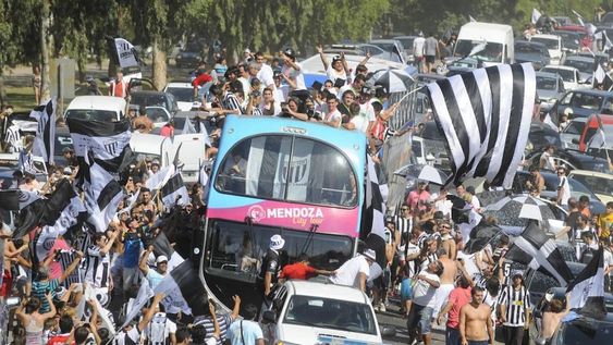 Mendoza va recuperando la mística