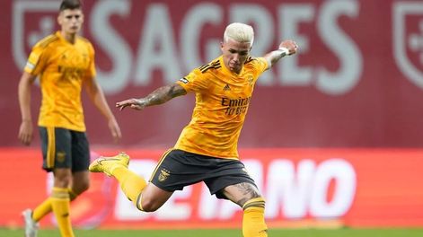 Enzo Fernández cerca de ser transferido al Chelsea.