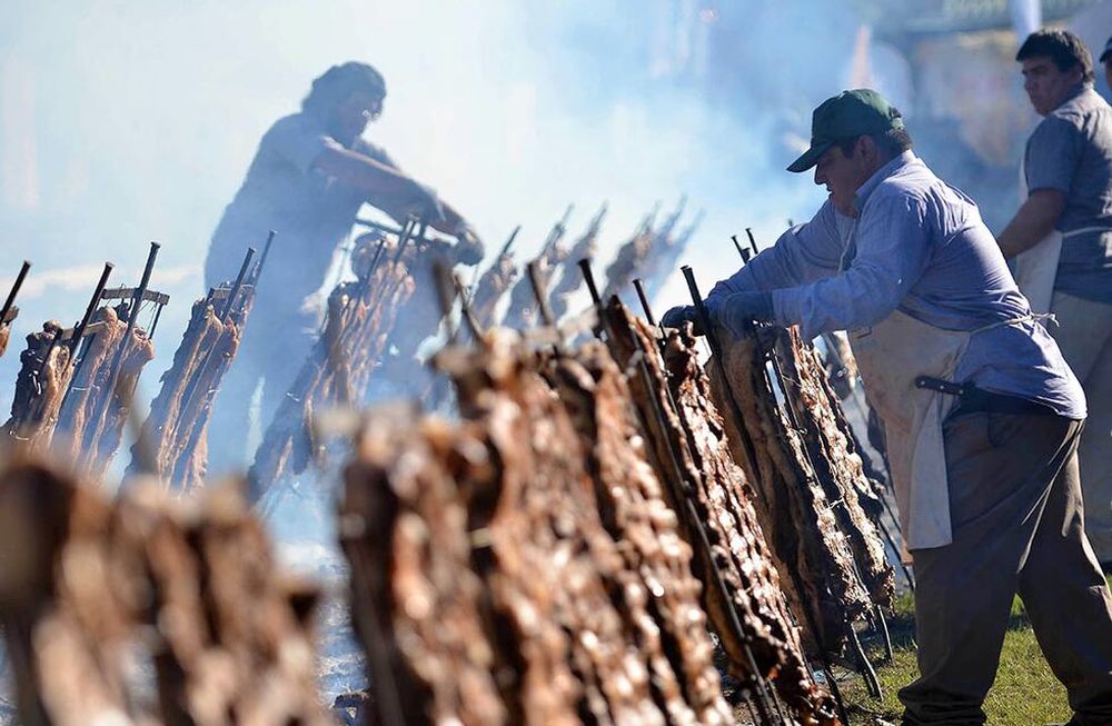 El clima acompañó en lo que fue  2021 para dejar atrás la sequía y hoy los campos están rebosantes de pasturas. / Los Andes