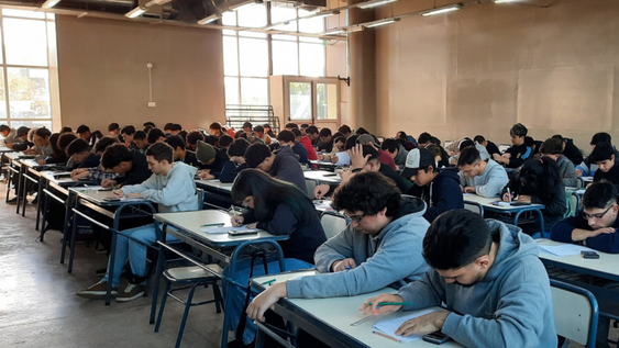 Aunque el 42% de sus estudiantes combina el cursado con un trabajo, el ITU de la UNCuyo registra indicadores de egreso por encima del promedio.