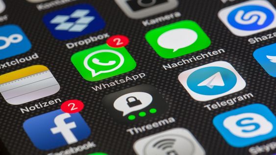 Ansiedad e insomnio: el preocupante estudio que evidencia la tóxica convivencia entre jóvenes y redes