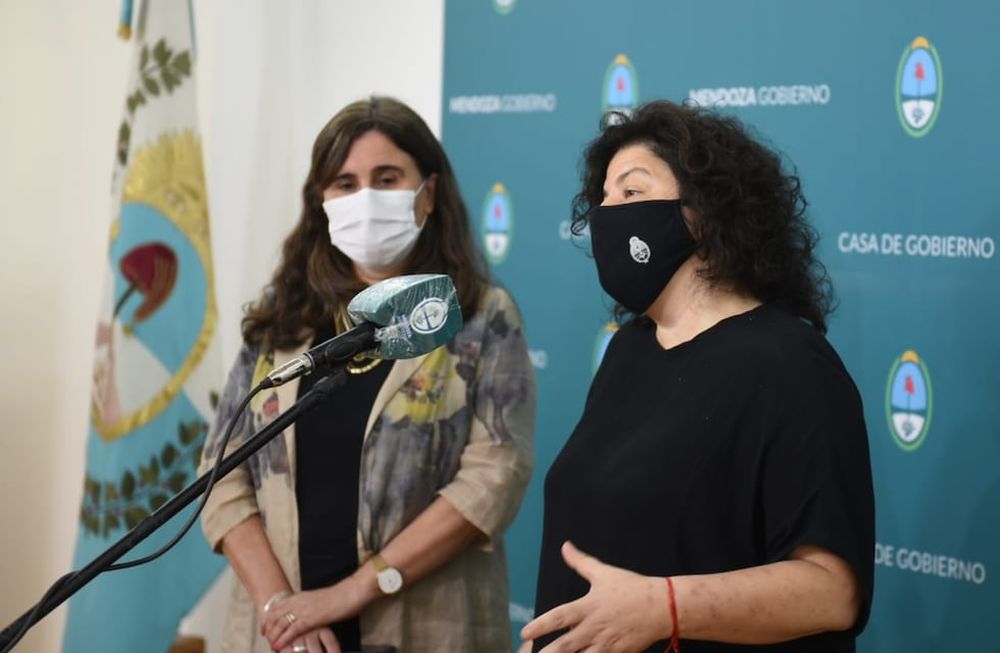 La secretaria de Acceso a la Salud, Carla Vizzotti, se reunió con la ministra de Salud de Mendoza, Ana María Nadal y con el gobernador. Se mostró esperanzada por los números y la situación epidemiológica en Mendoza, aunque resaltó que es fundamental seguir cuidándose. Foto: Gobierno de Mendoza.