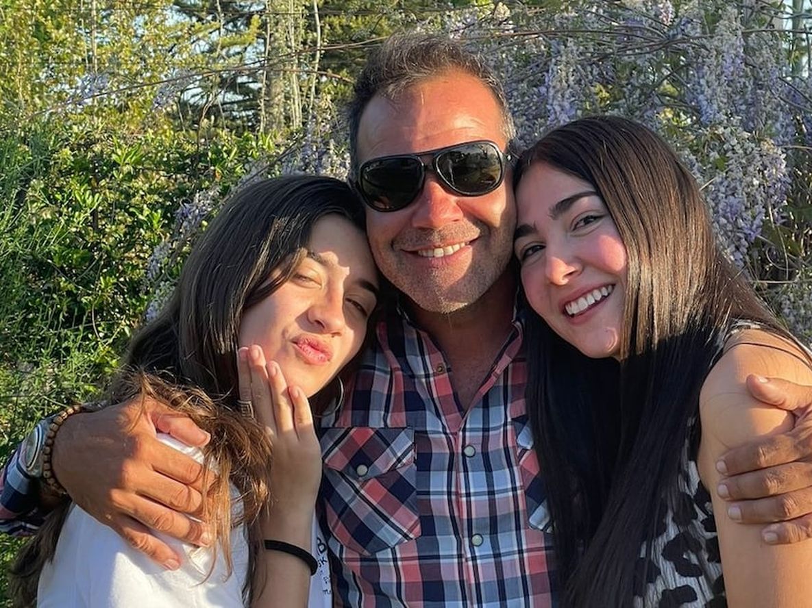 Silvio Rueda junto a sus hijas Luna y Amparo. | Foto: gentileza Silvio Rueda junto a sus hijas Luna y Amparo. | Foto: gentileza