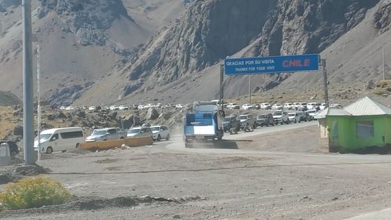 Casi tres horas de demora en el Paso a Chile y amenaza de nevadas leve en el inicio del fin de semana largo