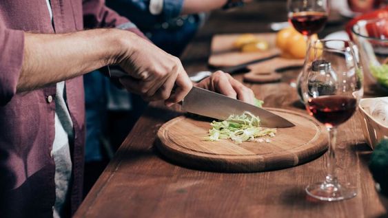 No solo se marida: tres consejos para cocinar con vino