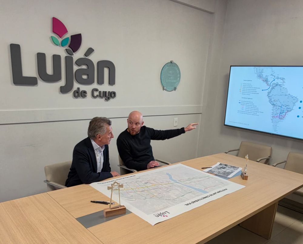 «Es una joya»: el elogio de Mauricio Macri al intendente Allasino en su visita a Mendoza