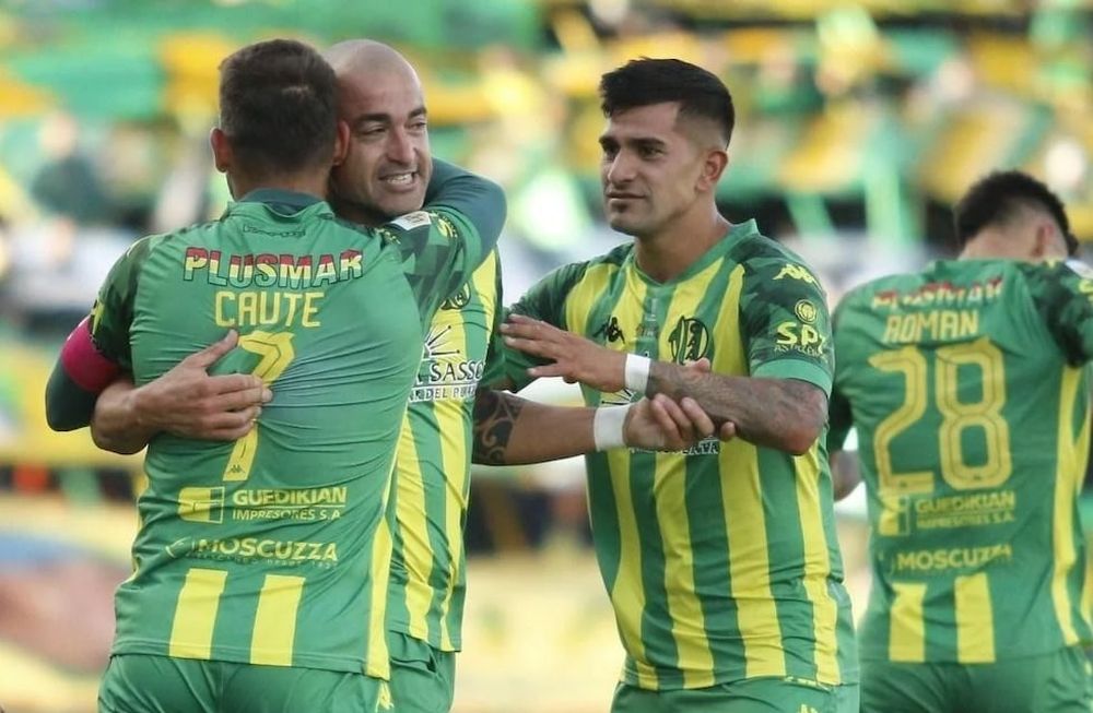 El presidente de Aldosivi disparó contra los uruguayos Santiago Silva y Martín Cauteruccio.